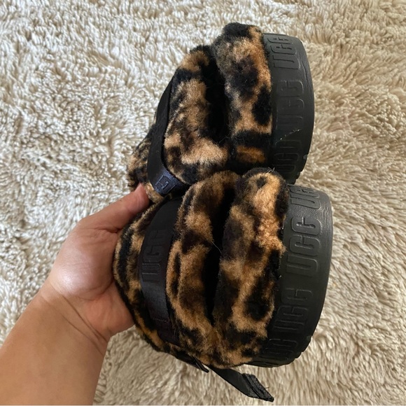🐆UGG Fluffita Panther Print Slides Slippers - Picture 4 of 13